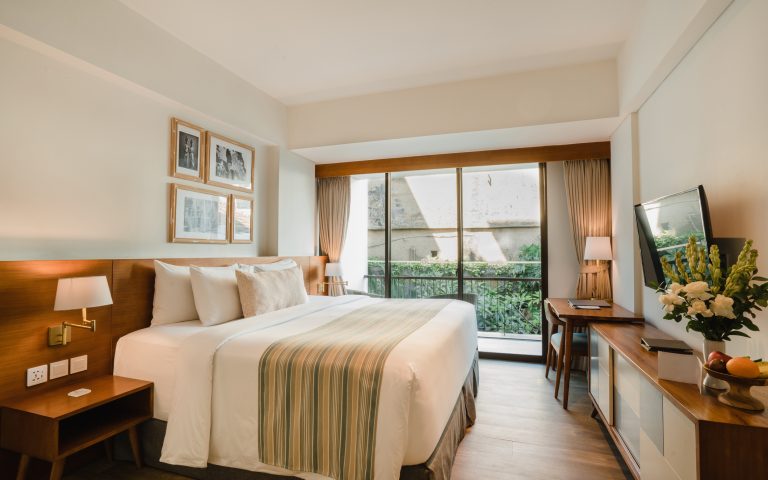 Deluxe Premier – Bedroom 1 Deluxe Room