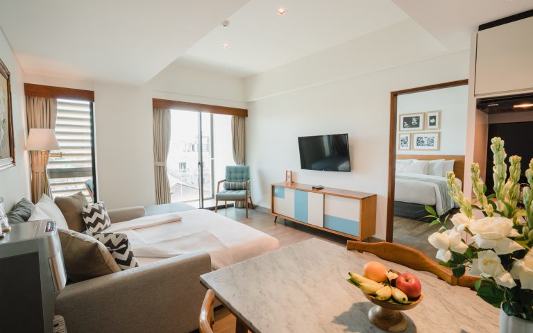 One Bedroom Suite – Living Room 5 One Bedroom Suite - Living Room 5